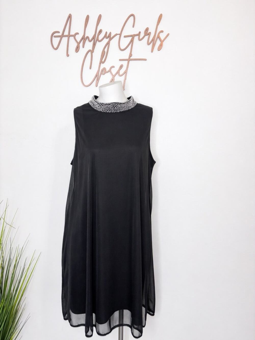 Tiana B Black Sleeveless Chiffon Dress w/ Beaded Collar – Elegant A-Line